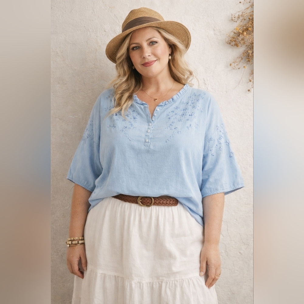 Women's Blouse XL Light Blue Embroidered Boho Peasant Cottagecore Floral Top